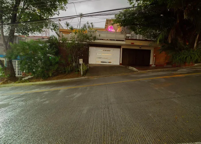 Mi Casita Lounge - Imbanaco