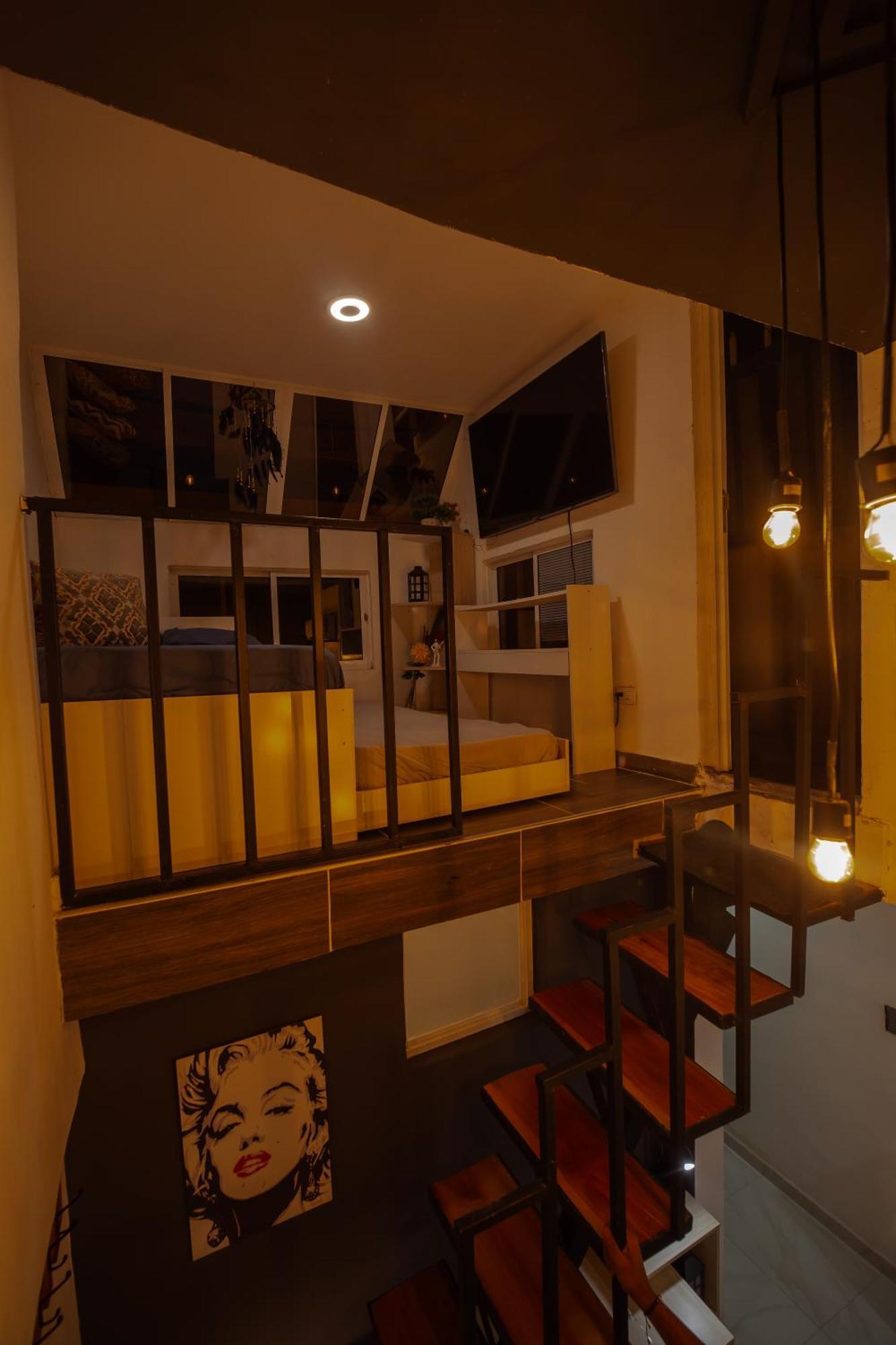Mi Casita Lounge - Imbanaco *